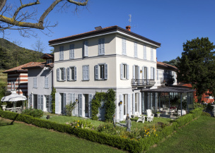 Apartment in a historic villa