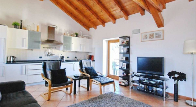 Flat for sale on the first hill of Stresa