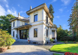 Historic villa with beautiful garden