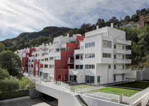 Prestigious apartments in a new complex in the city of Como