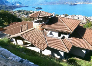 Unique villa in the prestigious area of Stresa