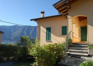 Apartments with a view in Mezzegra