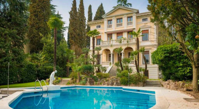 Villa Vittoria on Garda Lake