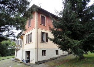 Historical villa in Stresa