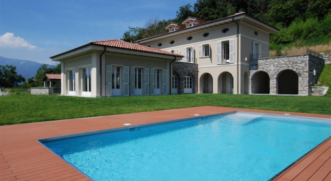 Luxury villa in Pallanza