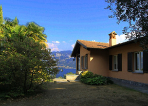 Villa in Griante