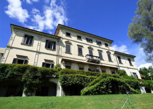 Apartment in a prestigious villa